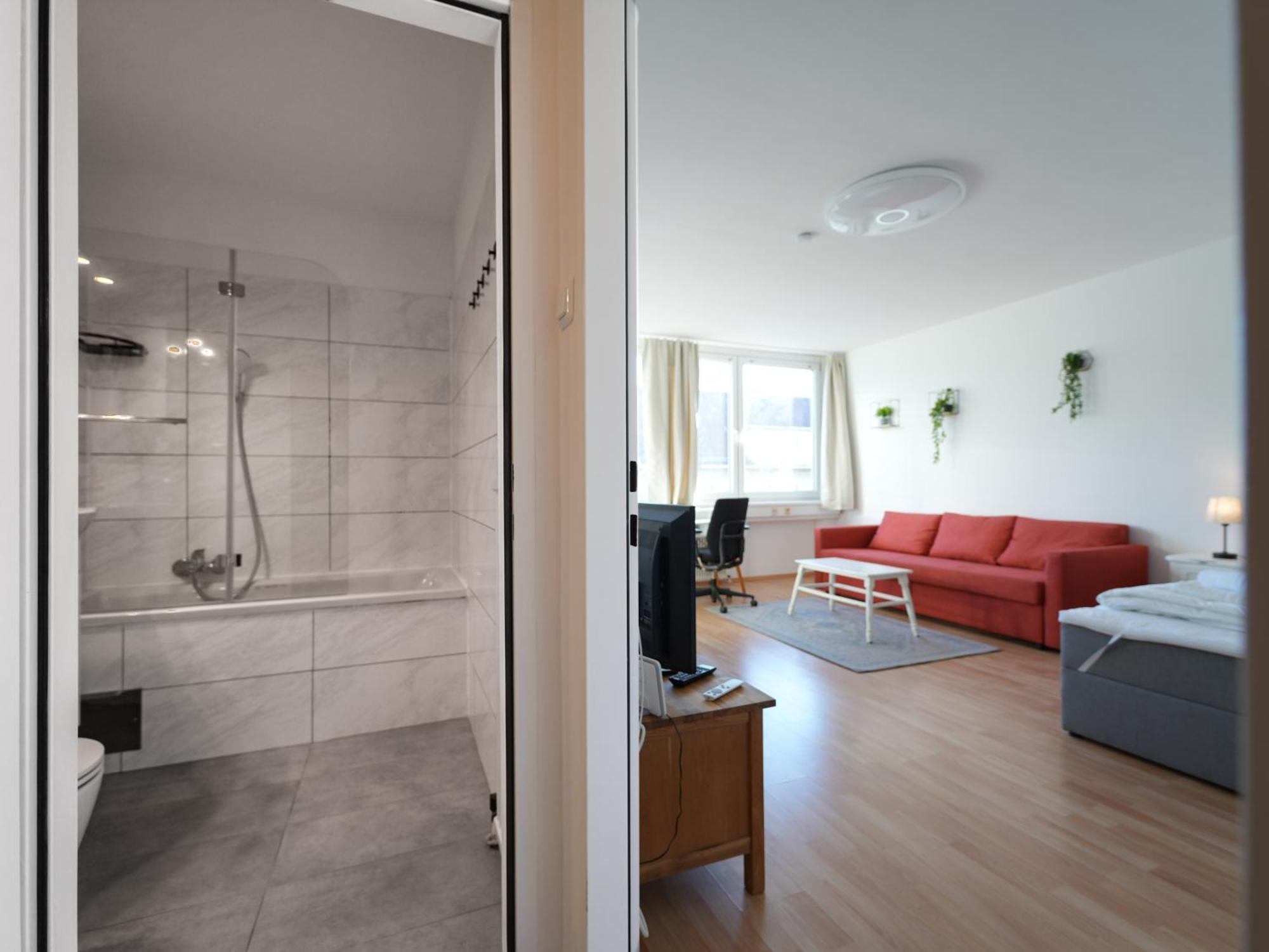 ווינר נוישטאדט Spacious Apartments With View & Free Parking מראה חיצוני תמונה