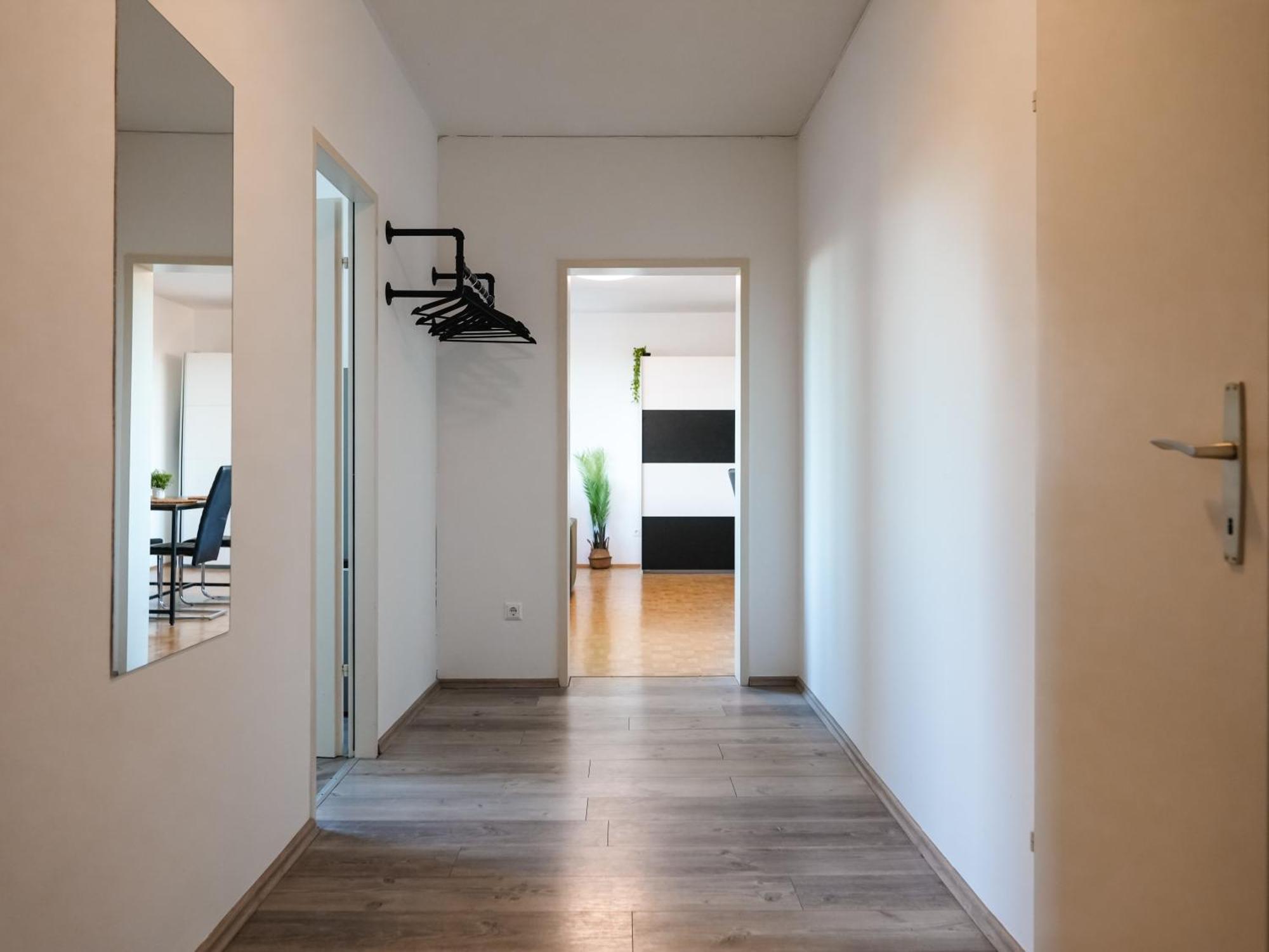 ווינר נוישטאדט Spacious Apartments With View & Free Parking מראה חיצוני תמונה