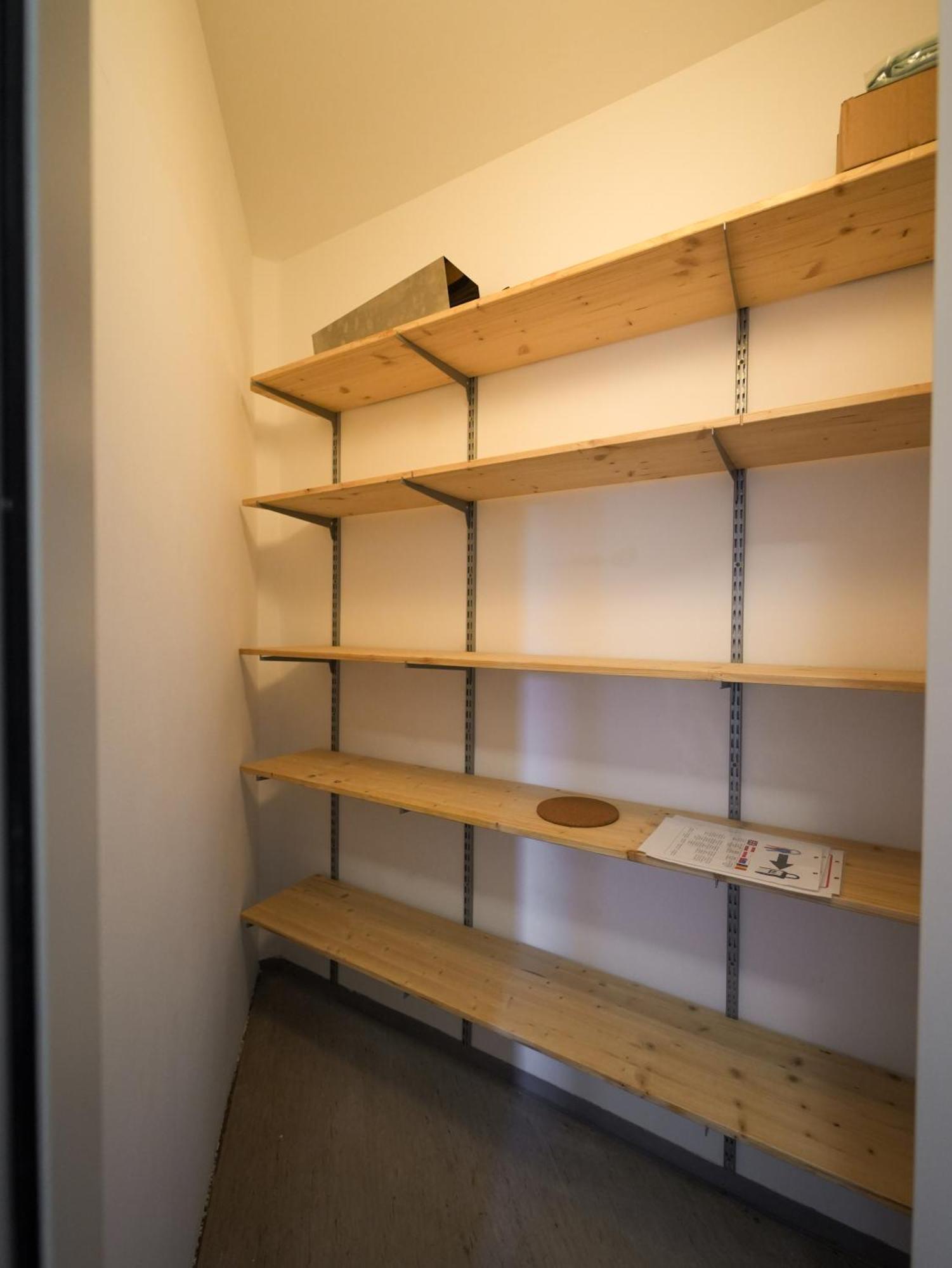 ווינר נוישטאדט Spacious Apartments With View & Free Parking מראה חיצוני תמונה