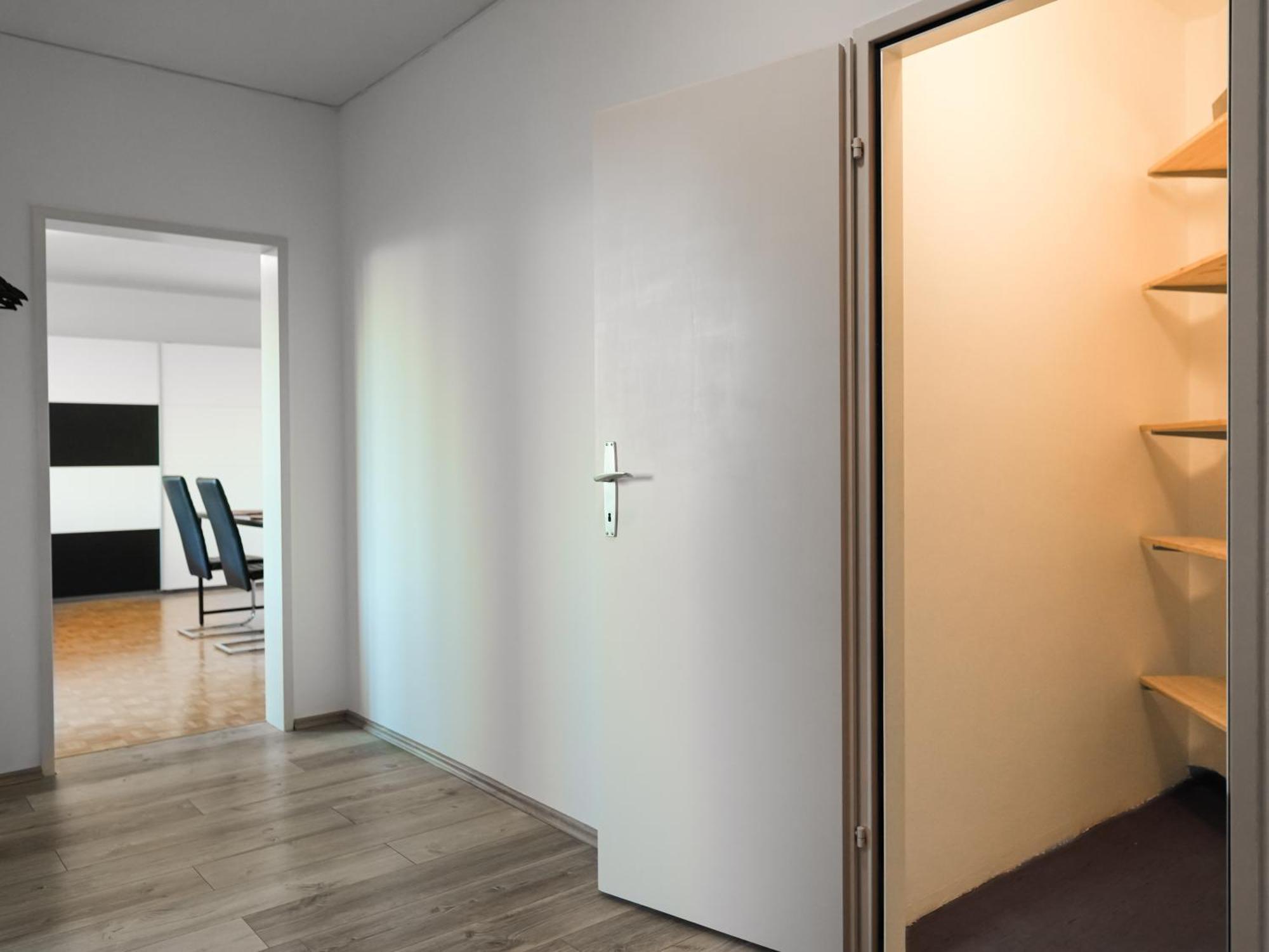 ווינר נוישטאדט Spacious Apartments With View & Free Parking מראה חיצוני תמונה