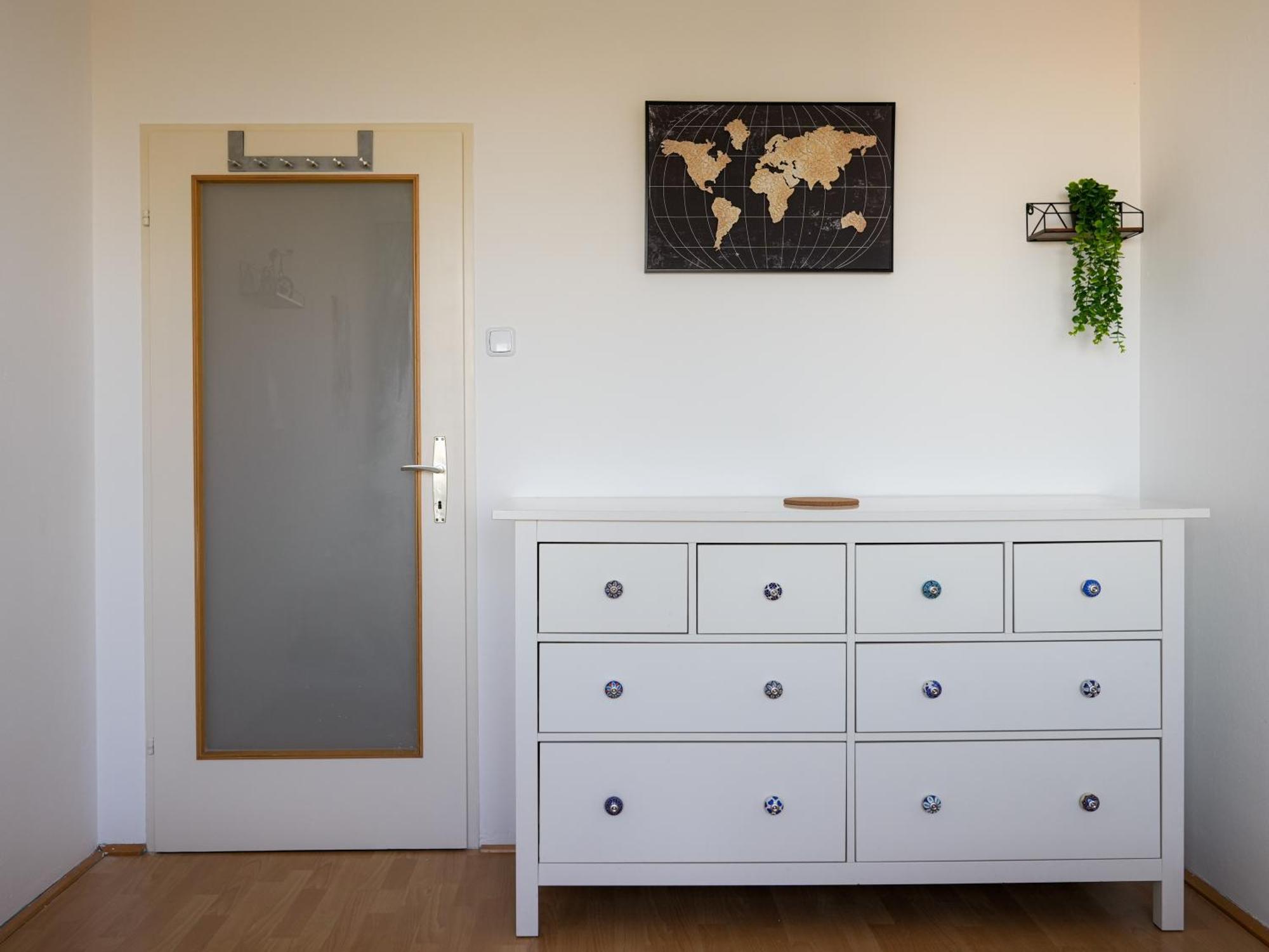 ווינר נוישטאדט Spacious Apartments With View & Free Parking מראה חיצוני תמונה