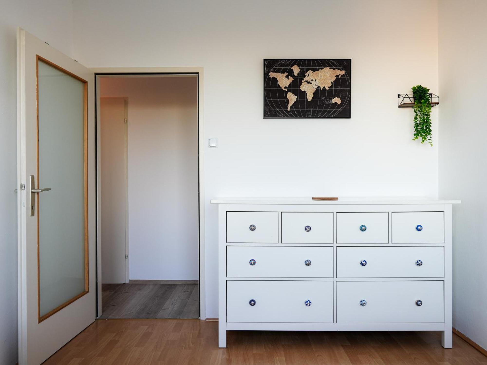 ווינר נוישטאדט Spacious Apartments With View & Free Parking מראה חיצוני תמונה