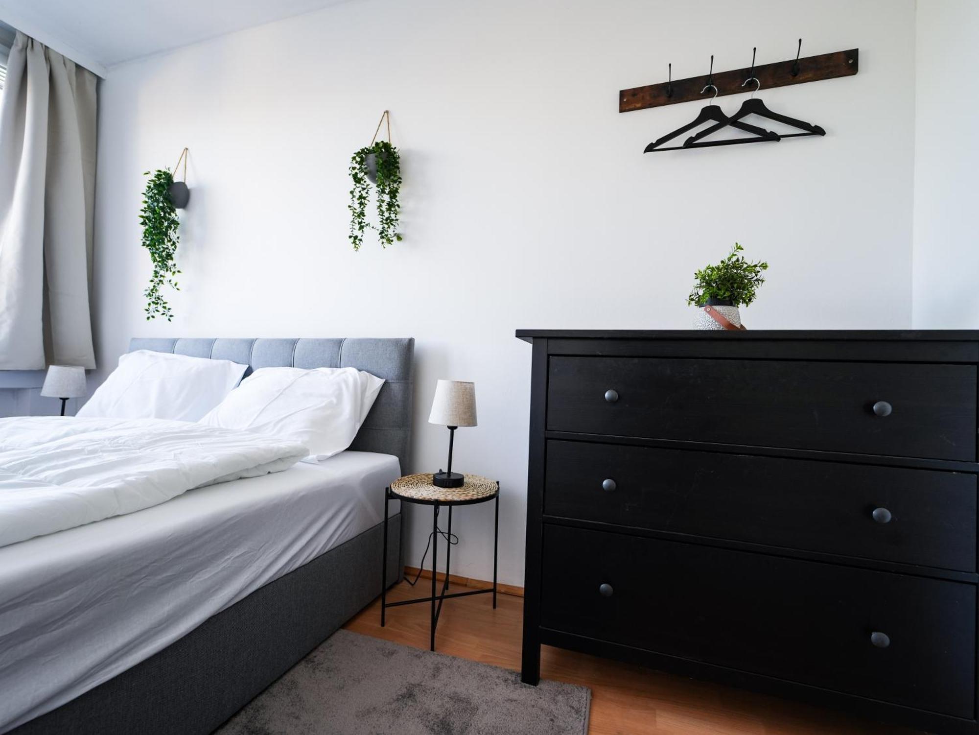 ווינר נוישטאדט Spacious Apartments With View & Free Parking מראה חיצוני תמונה